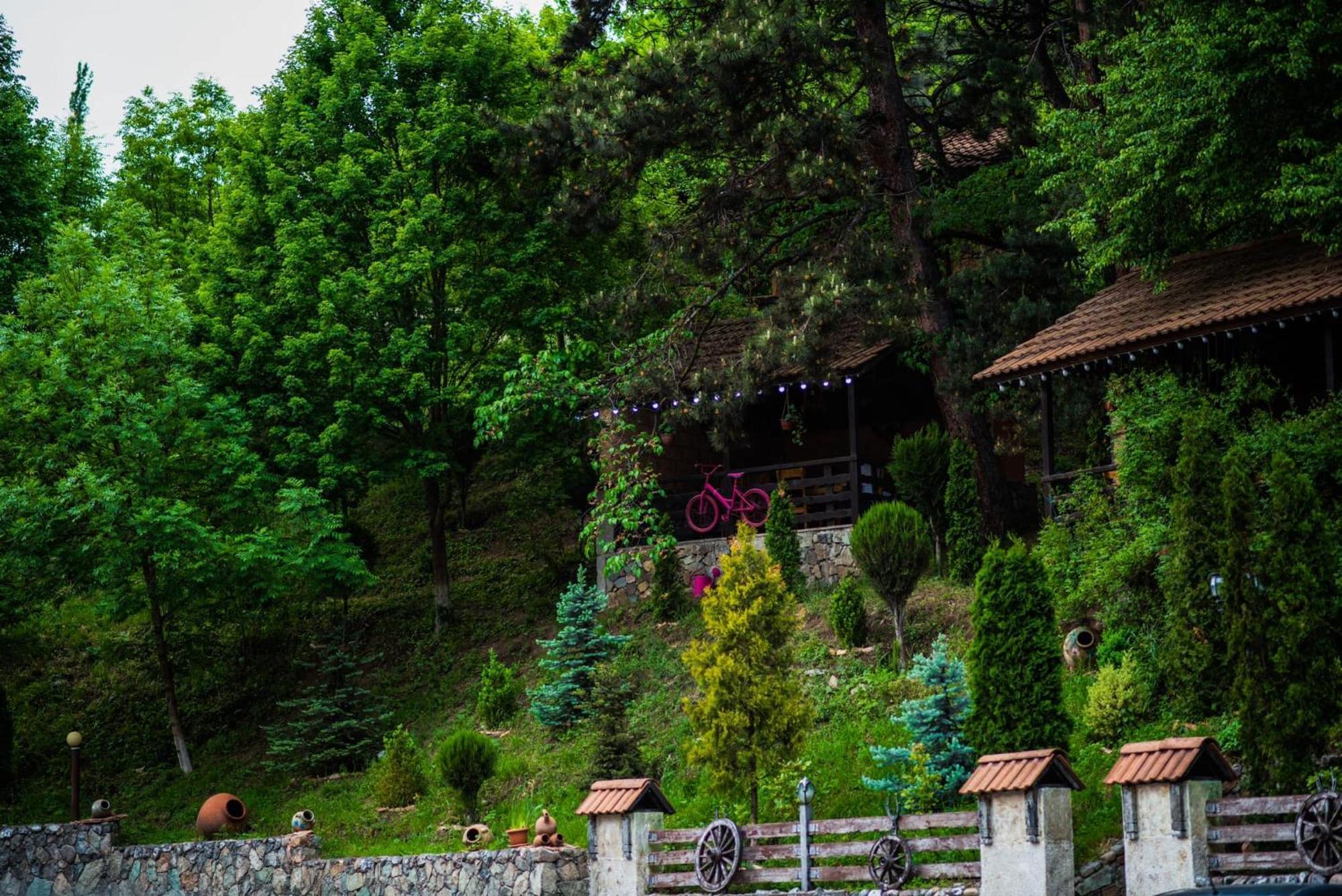 Haghartsin Hotel And Restaurant Dilijan Exteriör bild