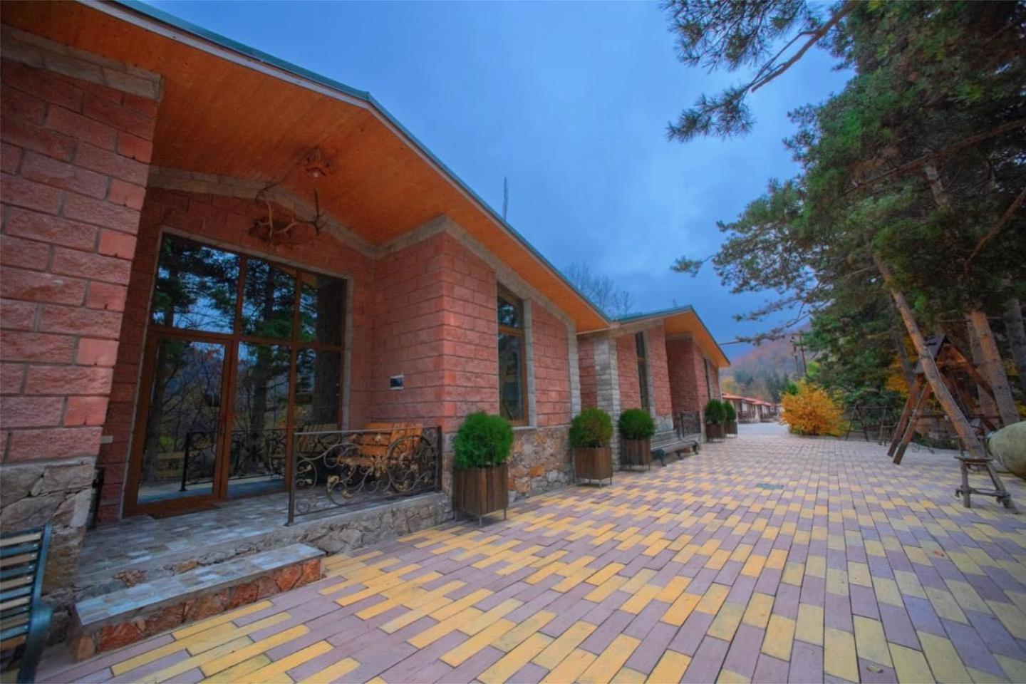 Haghartsin Hotel And Restaurant Dilijan Exteriör bild